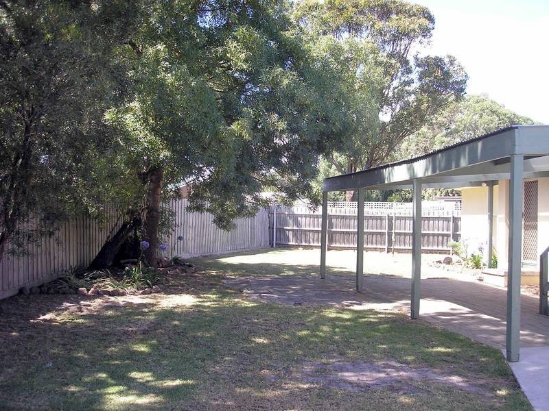 14 Mallory Court, Cranbourne VIC 3977