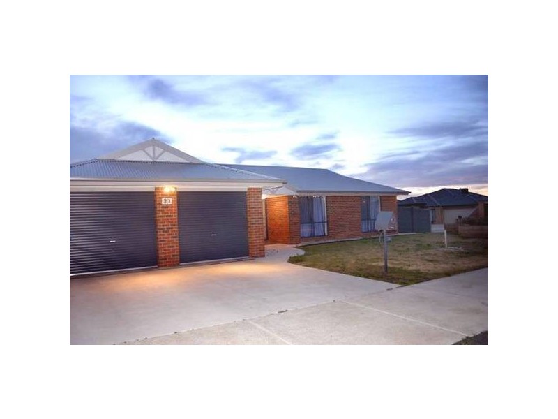 Cranbourne North VIC 3977