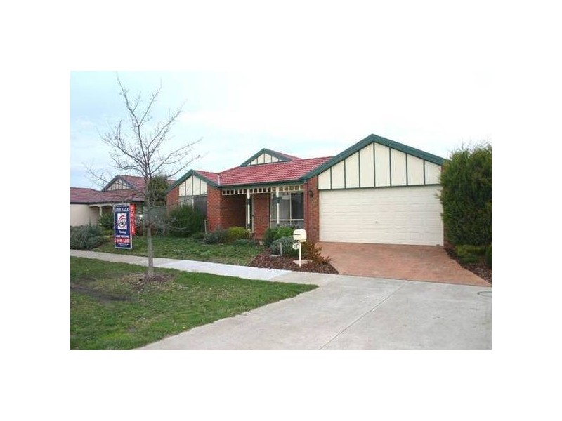 23 Hunt Club BOULEVARD, Cranbourne East VIC 3977
