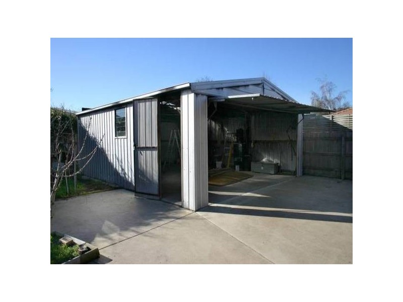 Cranbourne North VIC 3977