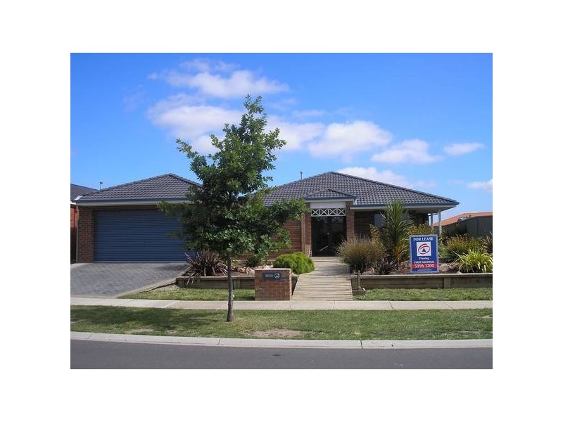 24 Foxwood Drive, Cranbourne VIC 3977