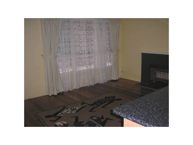 18 Taylor Street, Cranbourne VIC 3977