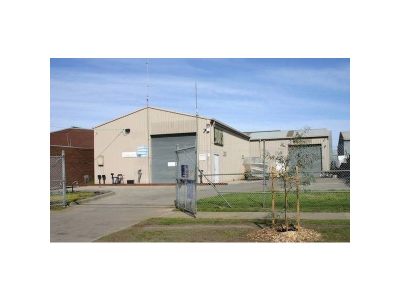 2A & 2B Bowen Street, Cranbourne VIC 3977