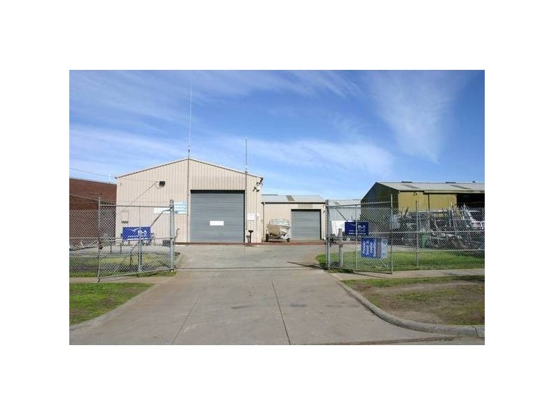 2A & 2B Bowen Street, Cranbourne VIC 3977