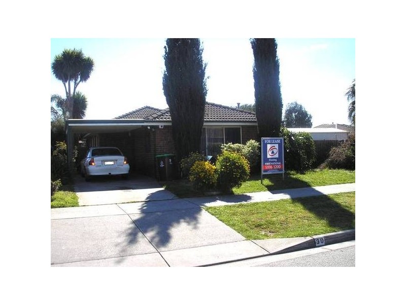 39 Navarre Drive, Cranbourne VIC 3977