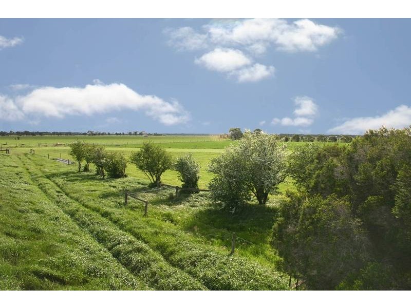 95 Adams Road, Dalmore VIC 3981
