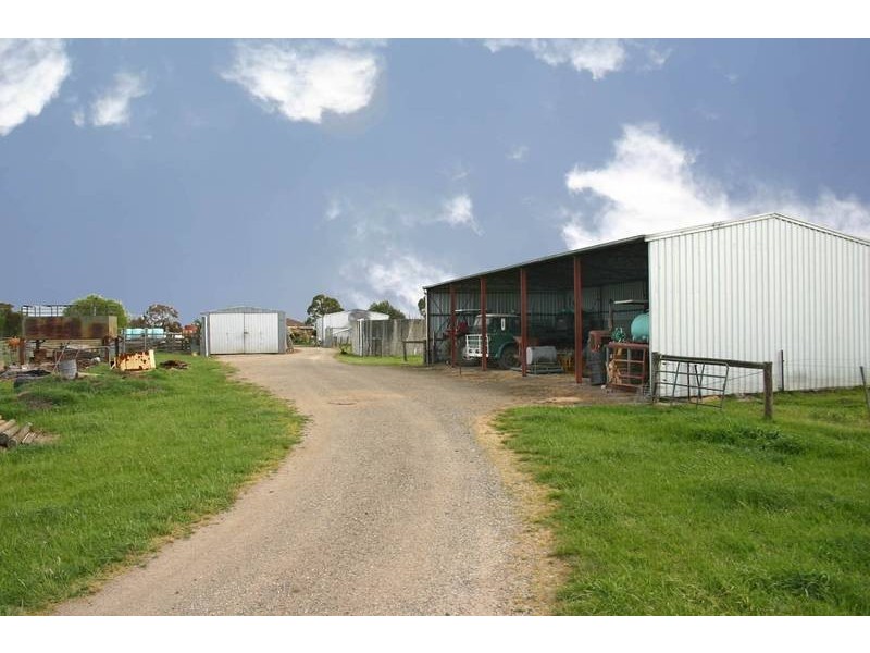 95 Adams Road, Dalmore VIC 3981