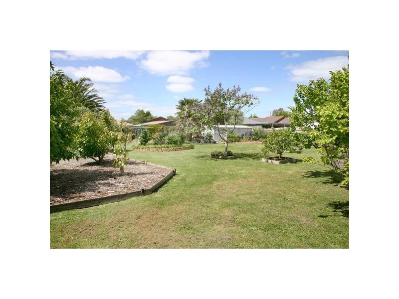 Cranbourne VIC 3977