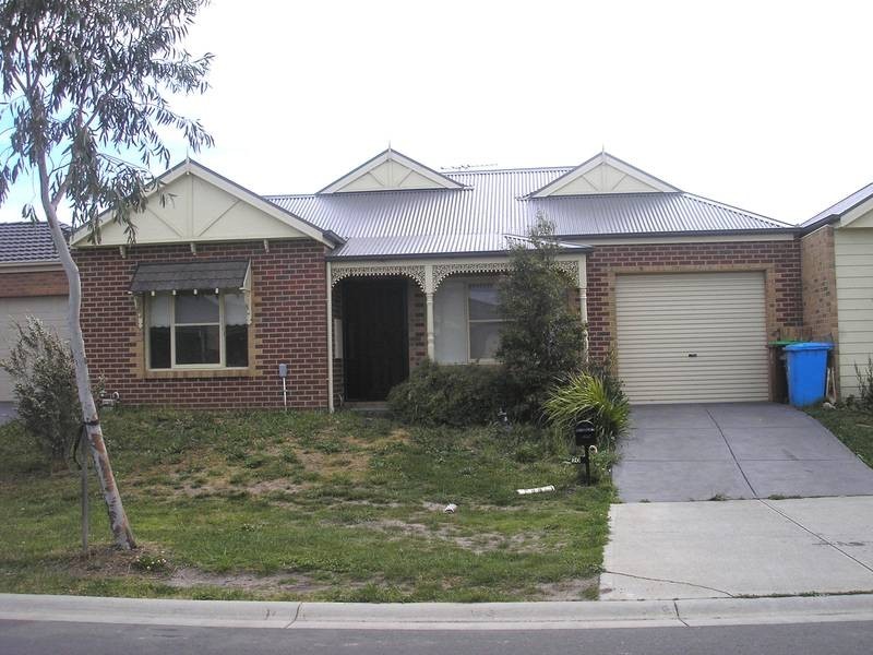 20 Fetlock Lane, Cranbourne East VIC 3977
