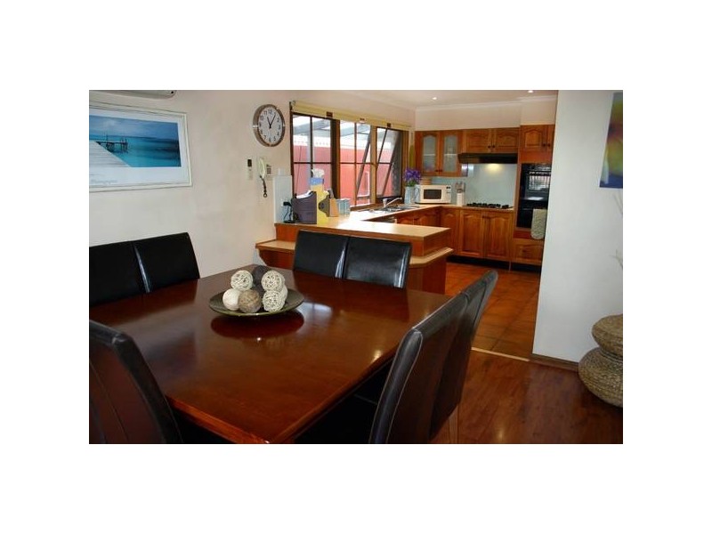 Cranbourne North VIC 3977