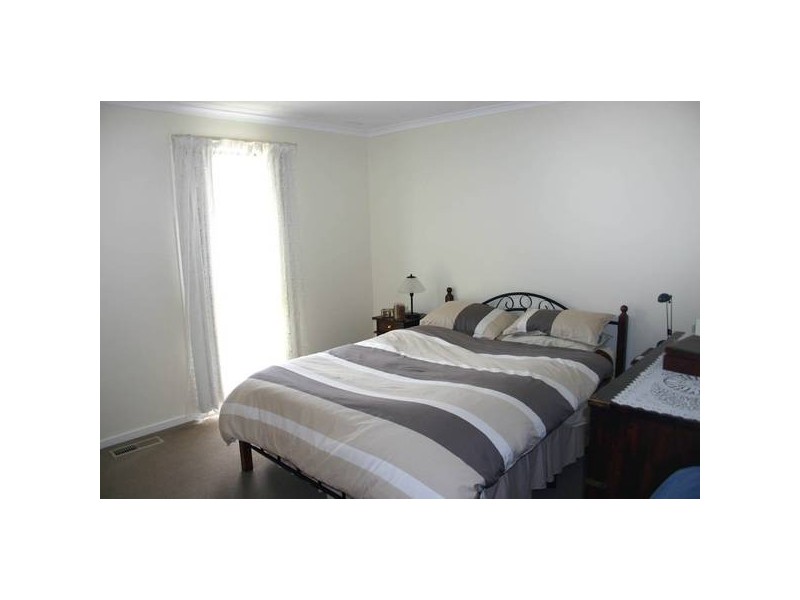 Cranbourne VIC 3977
