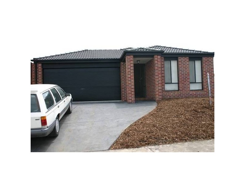 21 Archers Field Drive, Cranbourne East VIC 3977