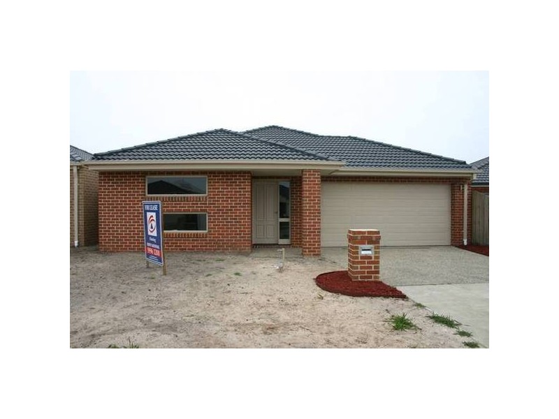 5 Matilda Court, Lynbrook VIC 3975