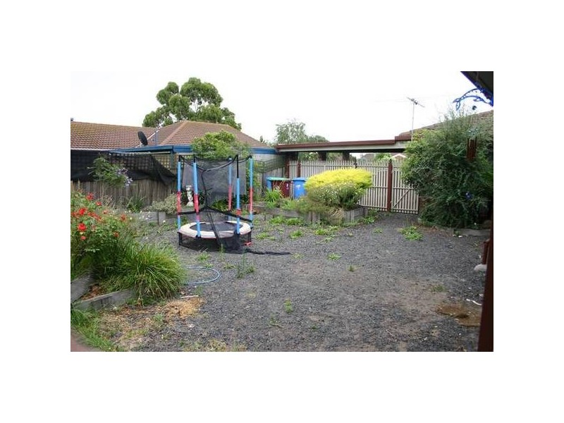 Cranbourne North VIC 3977