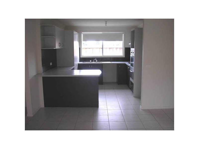 1 Dunferline Crescent, Cranbourne VIC 3977