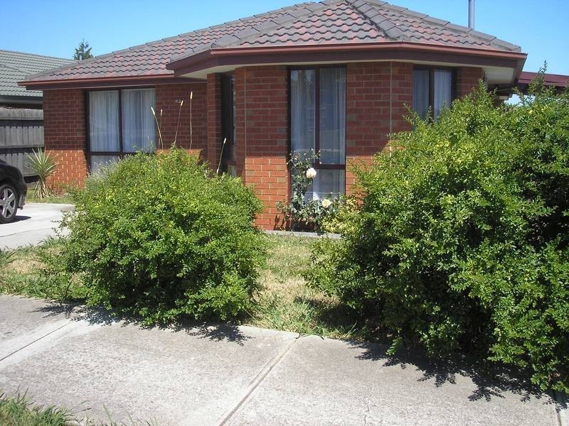 51 Scarborough Avenue, Cranbourne VIC 3977