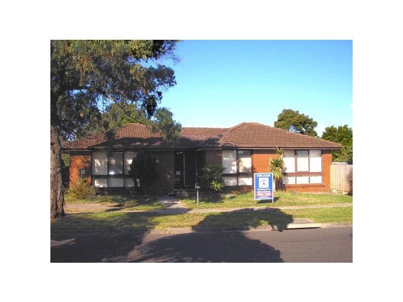 6 Wallace Road, Cranbourne VIC 3977
