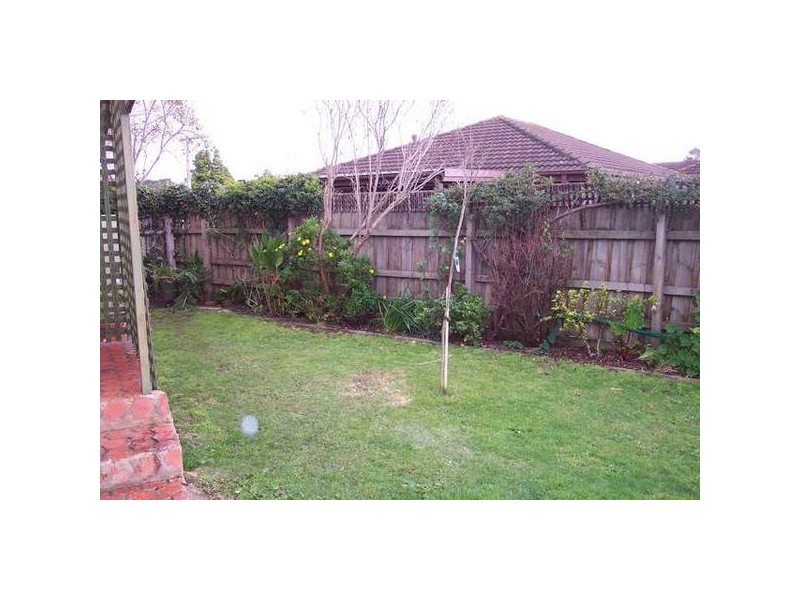 39 Cranbourne Drive, Cranbourne VIC 3977