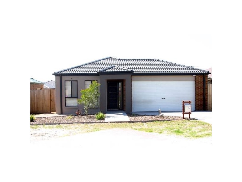 14 Kingsbarn Court, Cranbourne VIC 3977