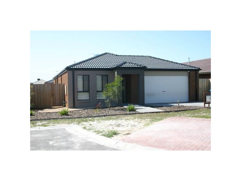 14 Kingsbarn Court, Cranbourne VIC 3977