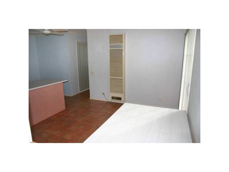 Cranbourne North VIC 3977