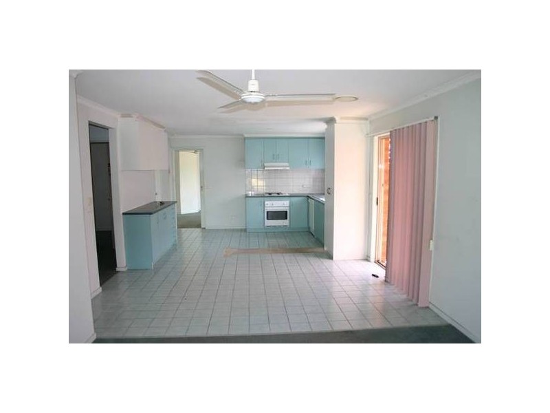 25 Pinehill Court, Cranbourne North VIC 3977