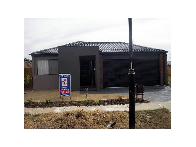 13 Pharaoh Drive, Cranbourne VIC 3977