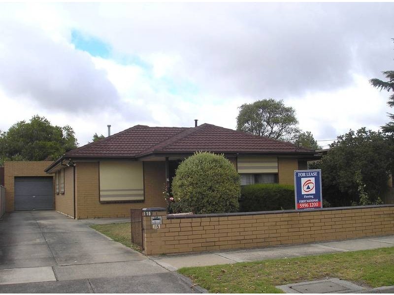 16 McLaren Avenue, Cranbourne VIC 3977