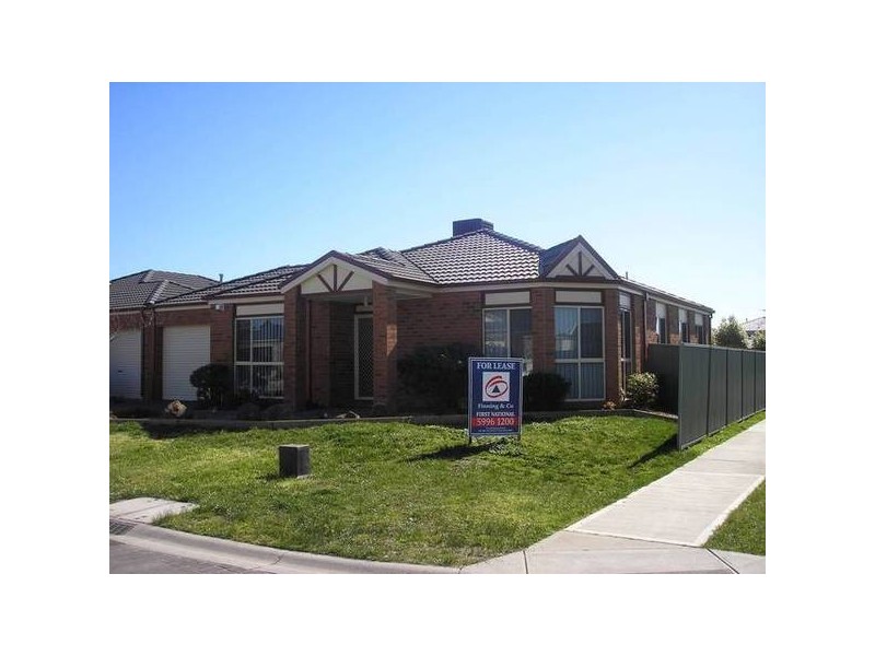 9 Briar Crest Drive, Cranbourne VIC 3977