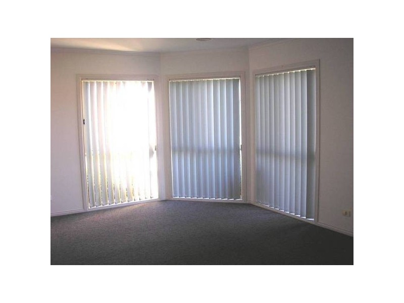 9 Briar Crest Drive, Cranbourne VIC 3977