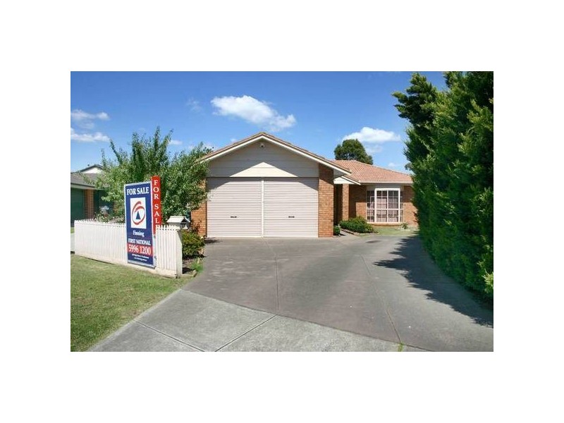 17 Franks Way, Cranbourne VIC 3977