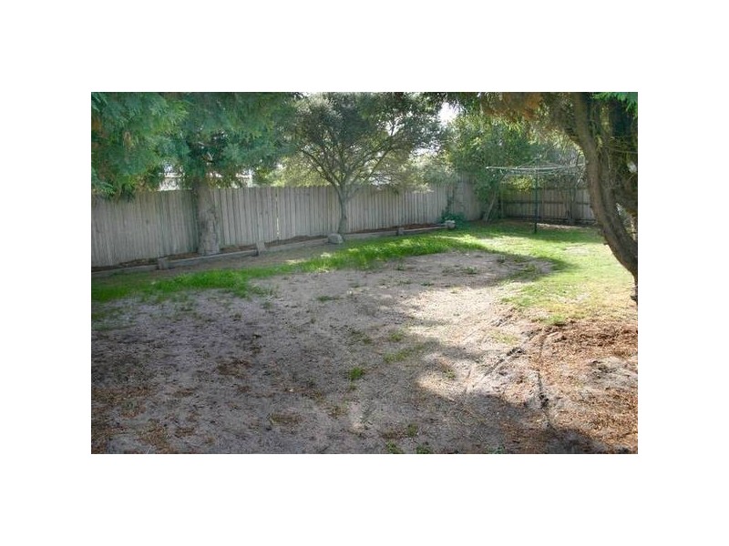 Cranbourne North VIC 3977