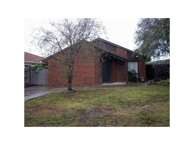 7 Bradley Way, Cranbourne VIC 3977
