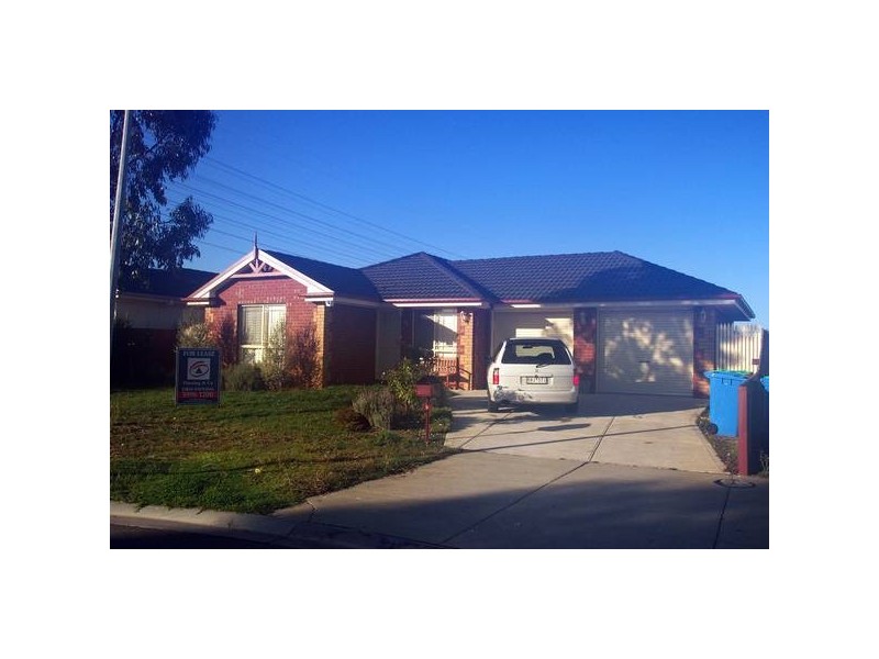 9 Ovata Place, Cranbourne West VIC 3977