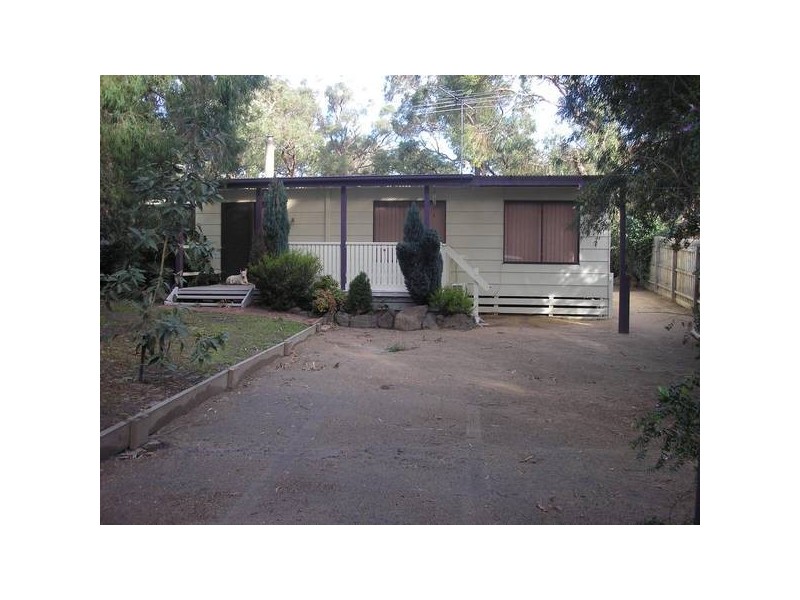 44 Glenalva Parade, Cannons Creek VIC 3977