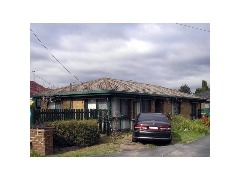 1/70 Pound Road, Hampton Park VIC 3976