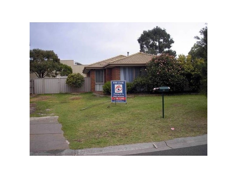 12 Candytuft Close, Cranbourne North VIC 3977