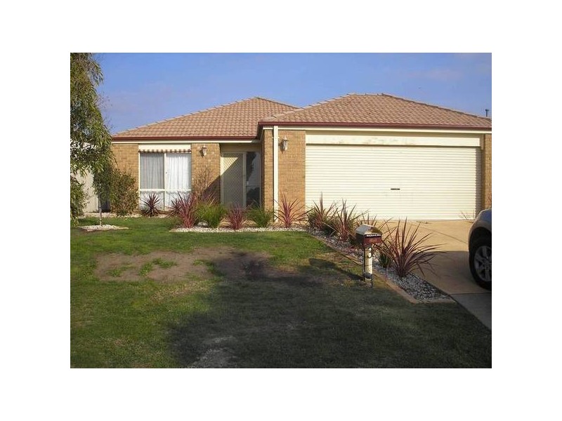 3 Oakmont Place, Cranbourne VIC 3977