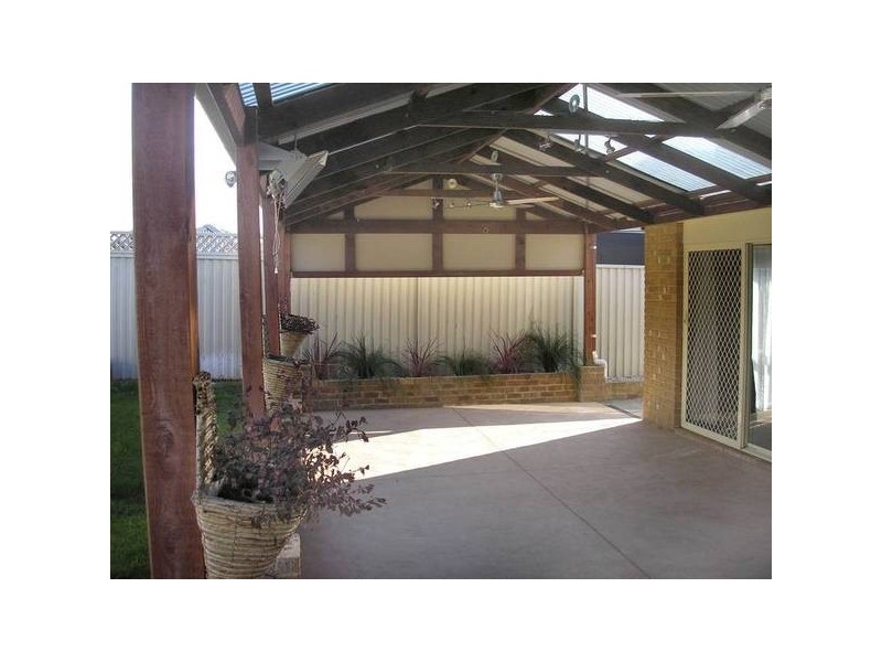 3 Oakmont Place, Cranbourne VIC 3977