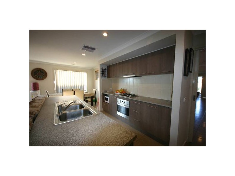 Cranbourne North VIC 3977