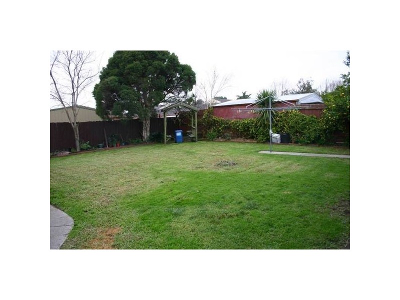 Cranbourne North VIC 3977