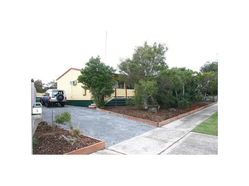 3 Isaac Smith Crescent, Cranbourne VIC 3977