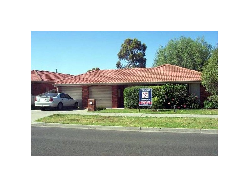 46 Brentwood Drive, Cranbourne North VIC 3977