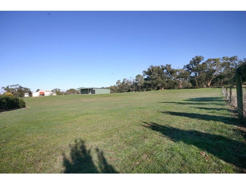 21 Walter Way, Cranbourne South VIC 3977