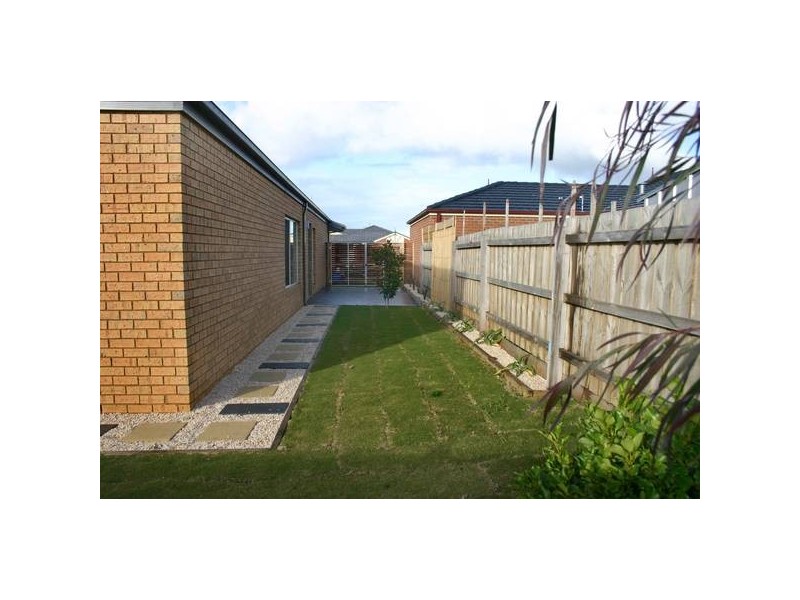 37 Breamlea Way, Cranbourne VIC 3977