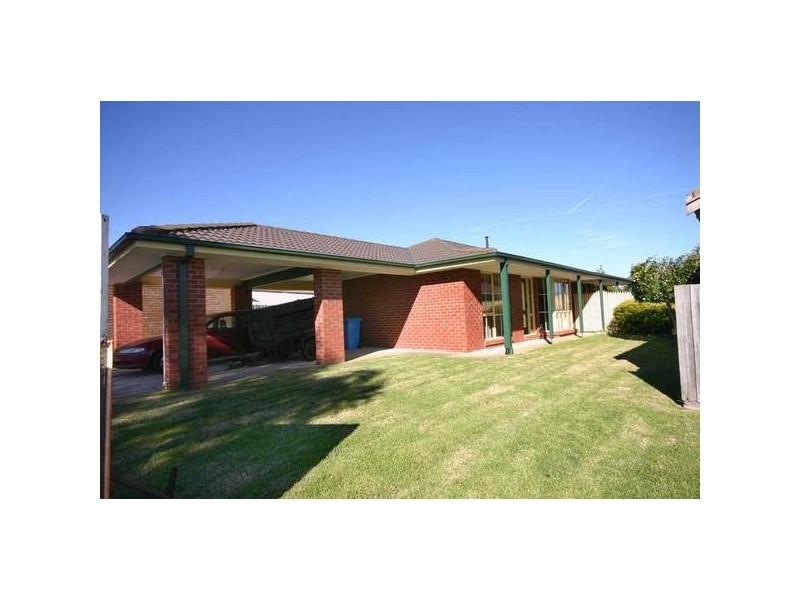 Cranbourne North VIC 3977