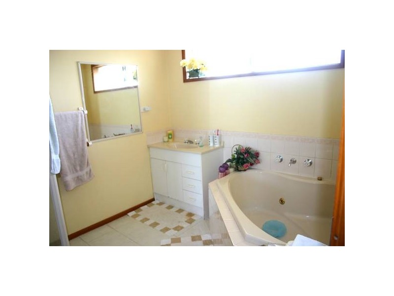 Cranbourne West VIC 3977