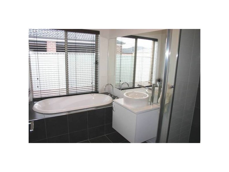 Cranbourne East VIC 3977