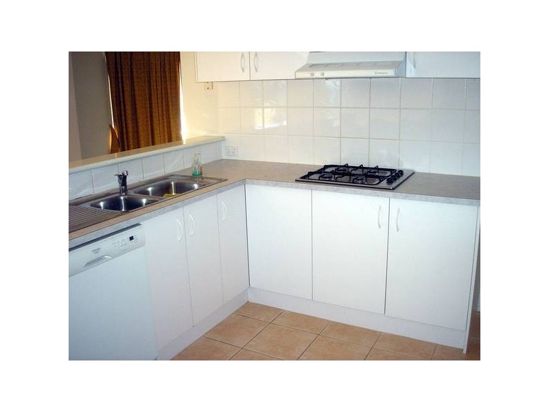 17 Robinswood Parade, Narre Warren South VIC 3805