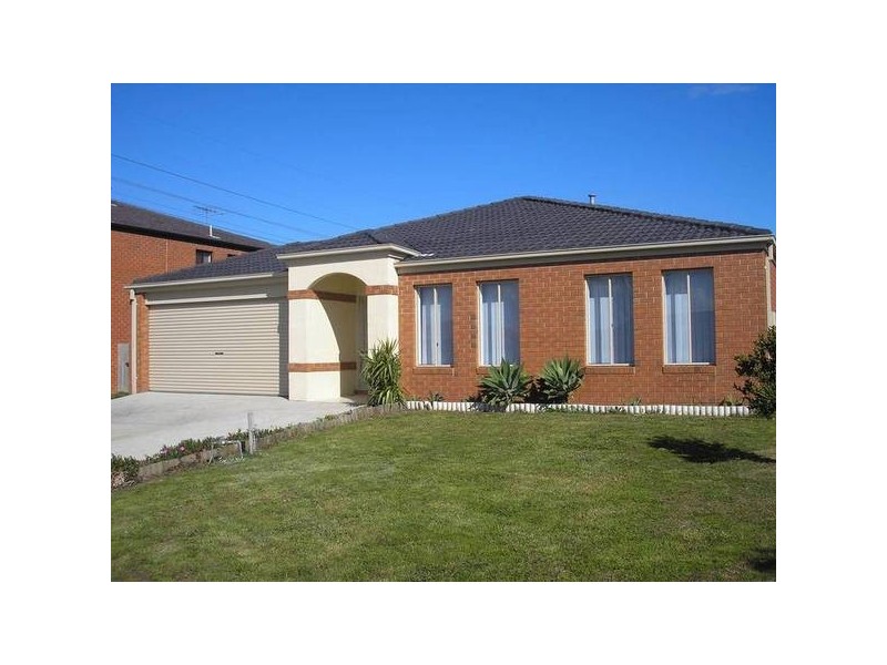 9 Parnell Court, Cranbourne VIC 3977